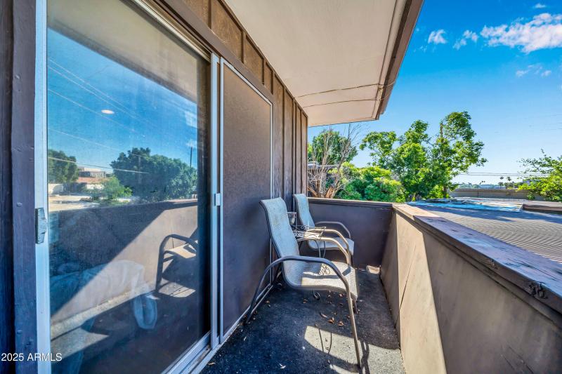 1711 E Missouri Ave-39