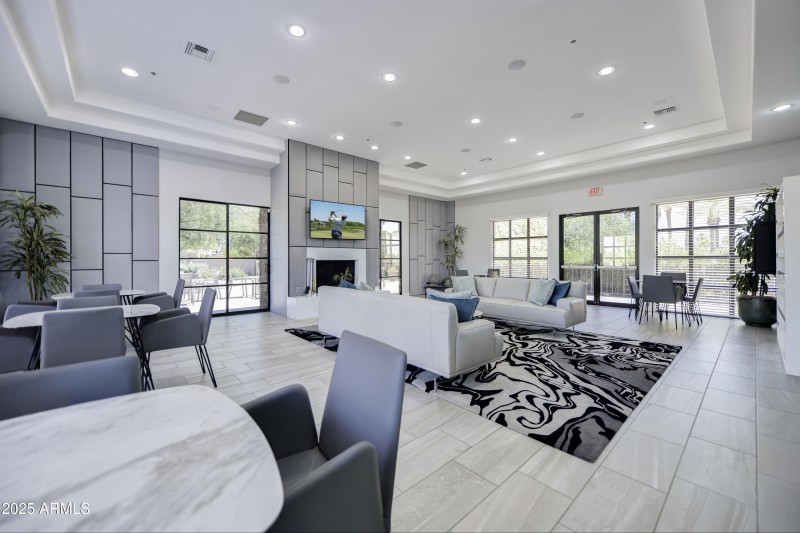 004_Clubhouse Living II