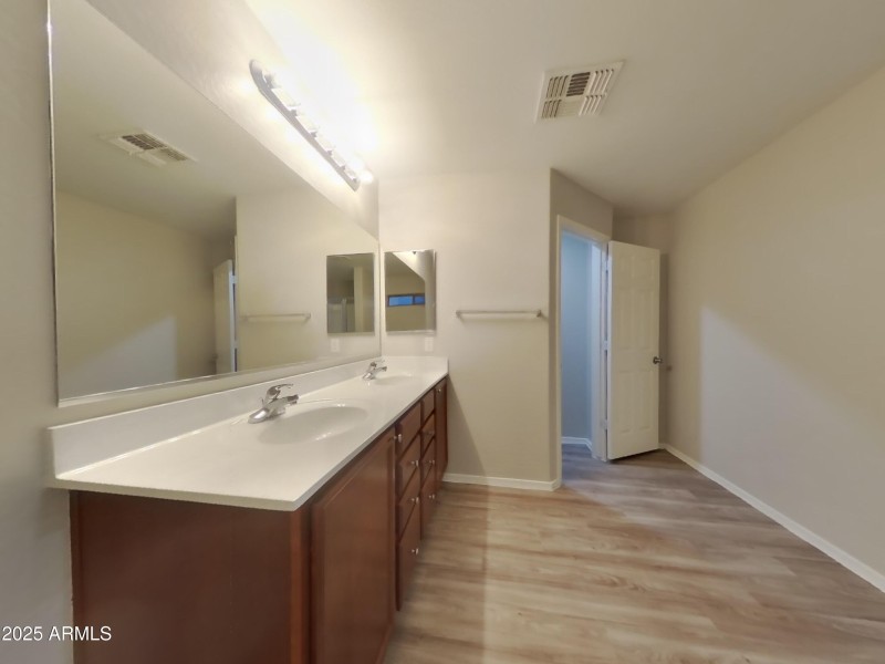 10_pc_AlnUk7i31D_ATicryJghw_layout_1