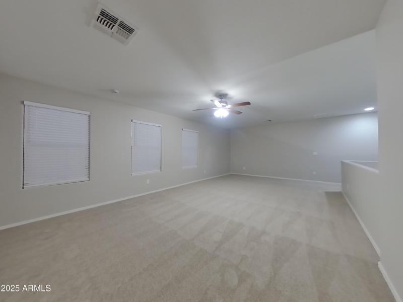 26_pc_mQVhvK7cJs_78scxIURGo_layout_0