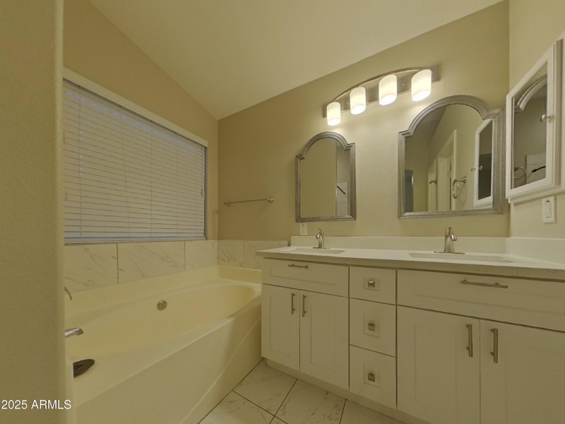 9_pc_eGksDOvkn2_8Dw8AIUvvX_layout_1