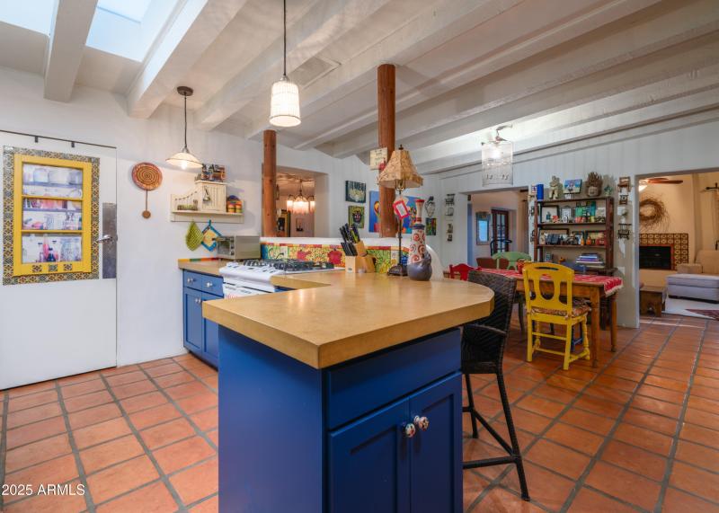 Listings_3121_N_27thSt_Images-25