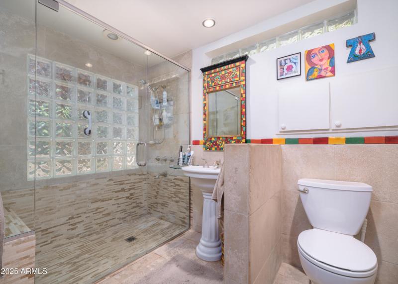 Listings_3121_N_27thSt_Images-32