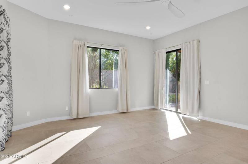 10929 E North Ln MLS-138