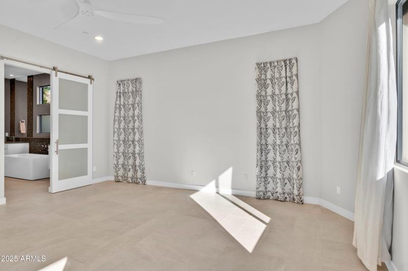 10929 E North Ln MLS-139