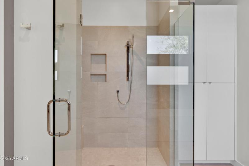 10929 E North Ln MLS-145