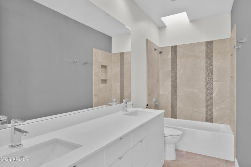 10929 E North Ln MLS-159