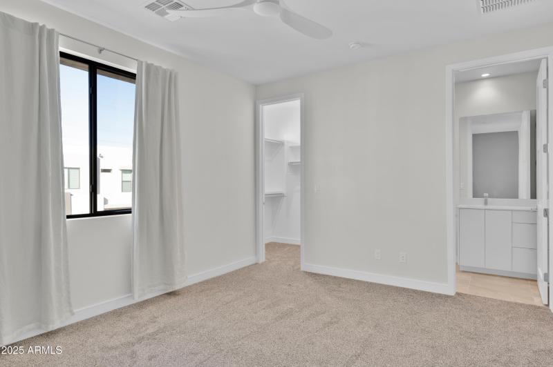 10929 E North Ln MLS-169