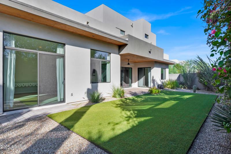 10929 E North Ln MLS-174