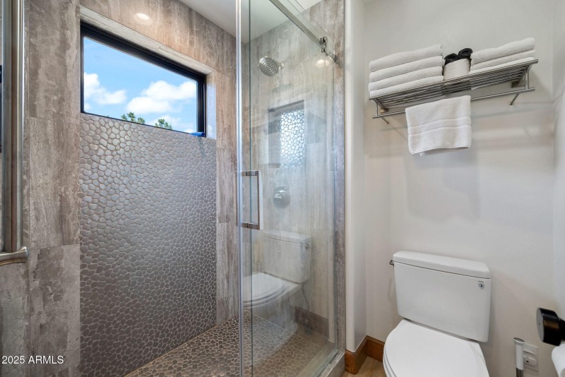 Guest House Master Shower
