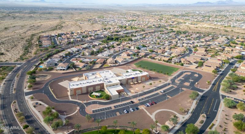 54-web-or-mls-29377 W Clarendon Ave Buck