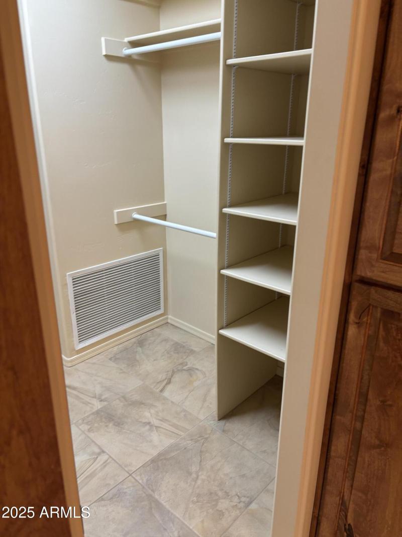 1276 Master closet