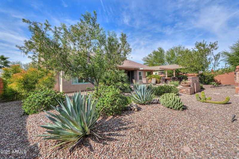 Pergola & Biult in BBQ