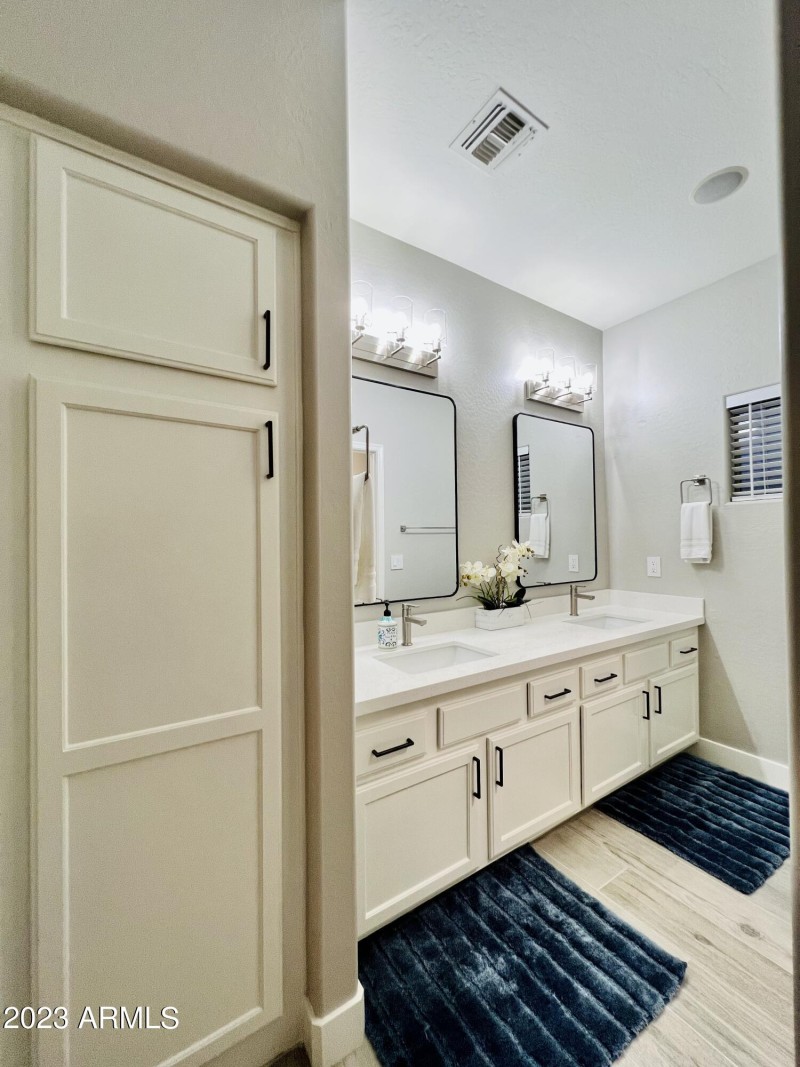 63C45A73-D8B8-4629-8359-252C238B1DBC