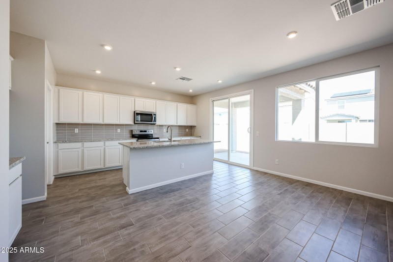 16_Surprise-Arizona_2-story_home-for-sal