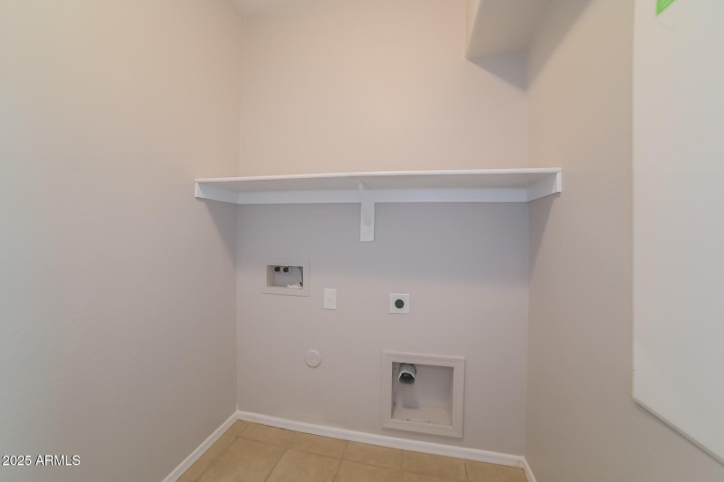 016-photo-laundry-room-11283634