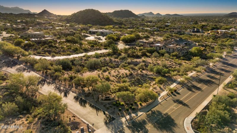 10-web-or-mls-3530-n-crystal-peak-cir-9