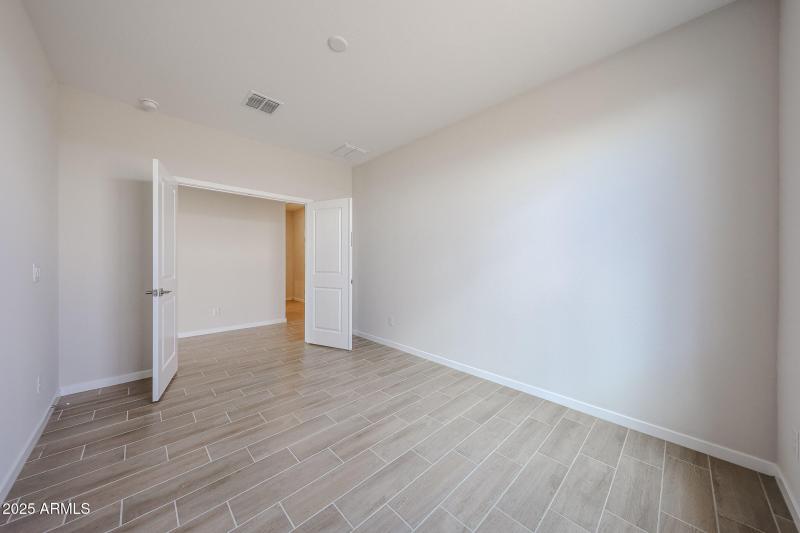 14-Century-Communities_Lakes-at-Rancho-E