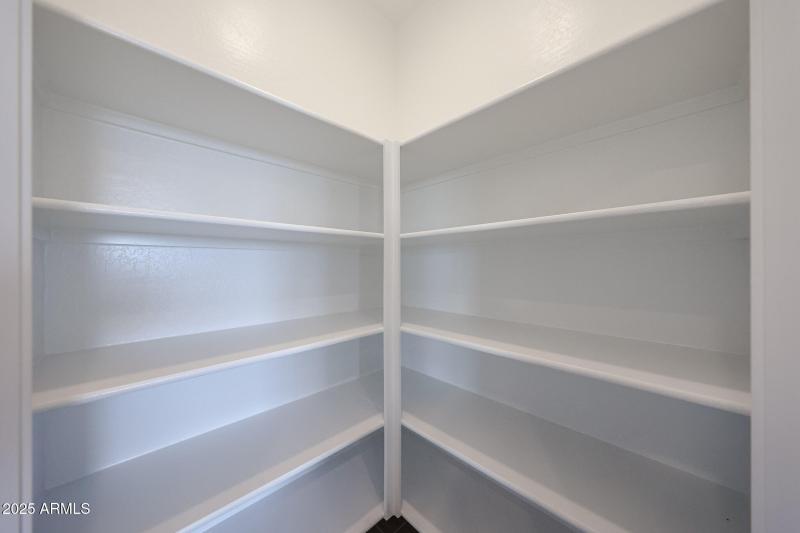 25-Century-Communities_Lakes-at-Rancho-E