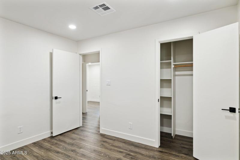 18-web-or-mls-1542-e-turquoise-ave-1