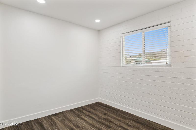 19-web-or-mls-1542-e-turquoise-ave-1