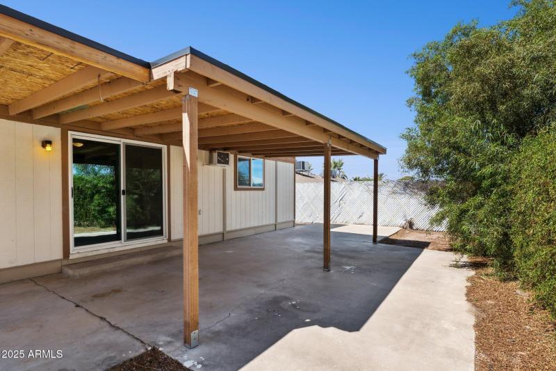 24-web-or-mls-1542-e-turquoise-ave-1