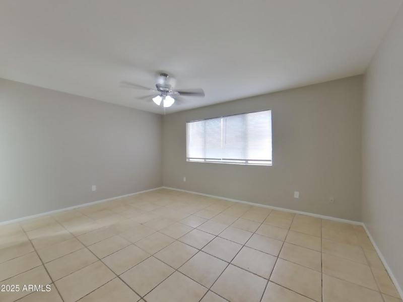 7_pc_2v3y8dUblQ_MLGqxh9xJd_layout_1