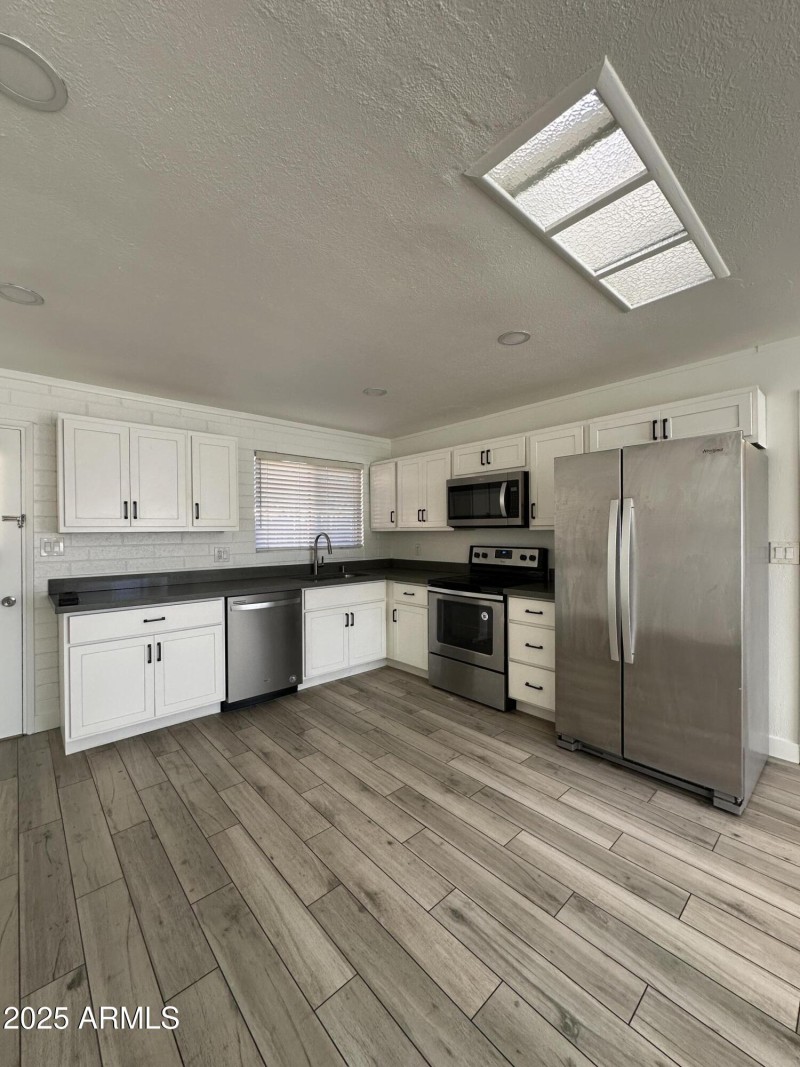 20251104_162043575_iOS