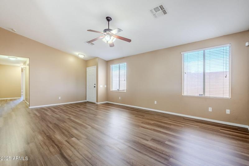 8-web-or-mls-Renaissance-8