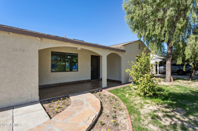 52-web-or-mls-2636-n-dayton-st