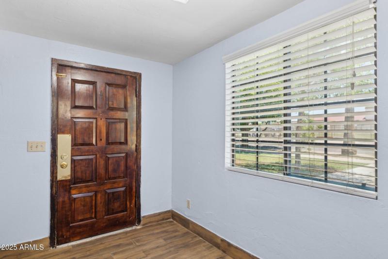 24-web-or-mls-2636-n-dayton-st