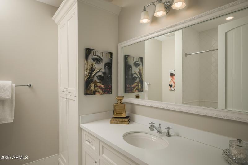 Guest Suite Bathroom II