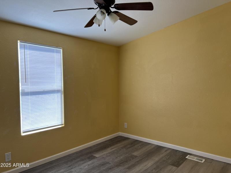 20251102_183340590_iOS