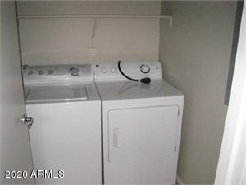 8225ef91f1b7477cbadbd8c4a095994b_300x400