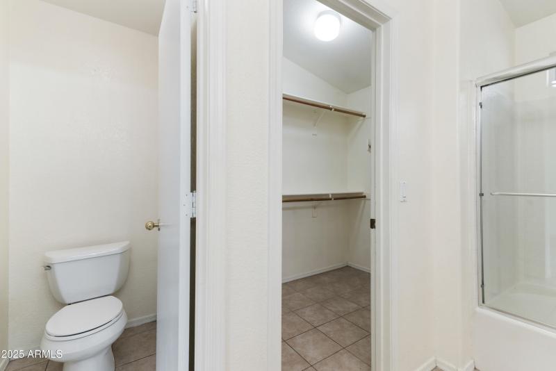 22_7414 w eugie ave-22