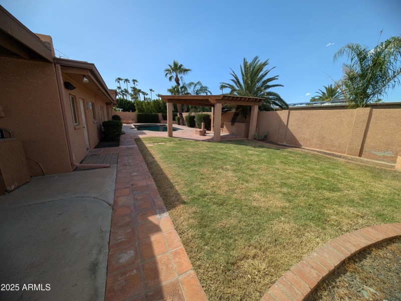 PXL_20250910_221242152