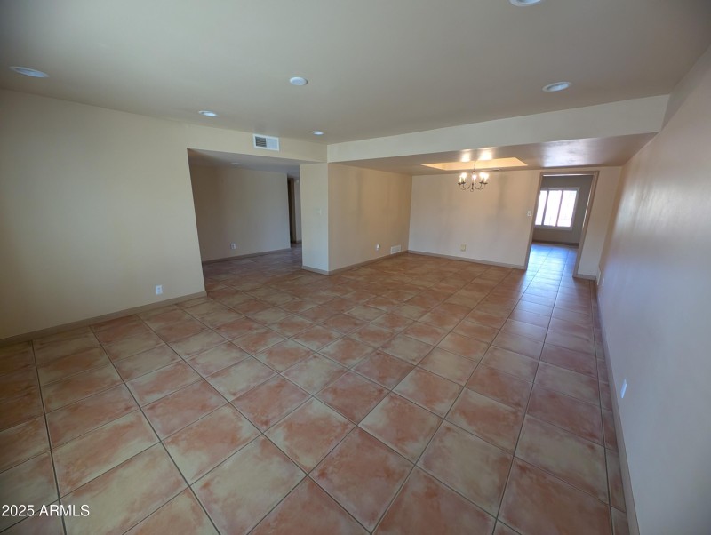 PXL_20250910_221614544