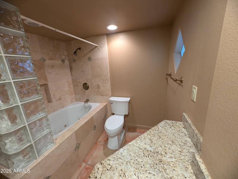 PXL_20250910_221754238