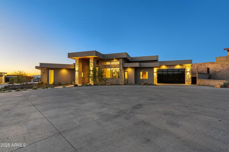 005_Twilight Exterior Front