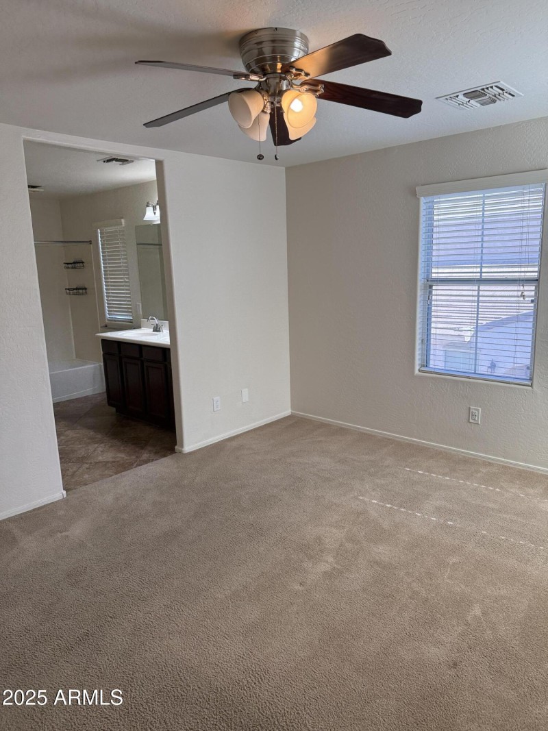 47A6FF35-43BB-467A-922A-530F148B951B