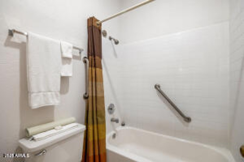 20251026182458519901000000