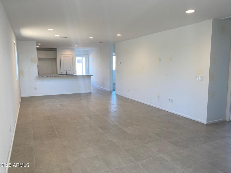 P35 Lot 23 GR & Kitchen