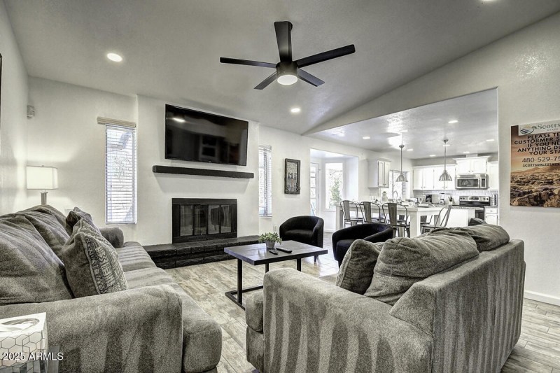 4524 E Kelton Lane Copy (3)