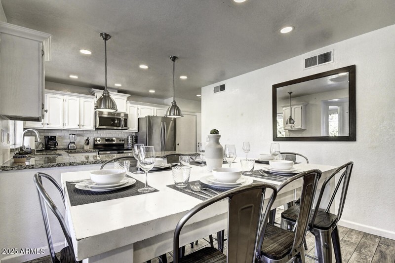 4524 E Kelton Lane Copy (8)