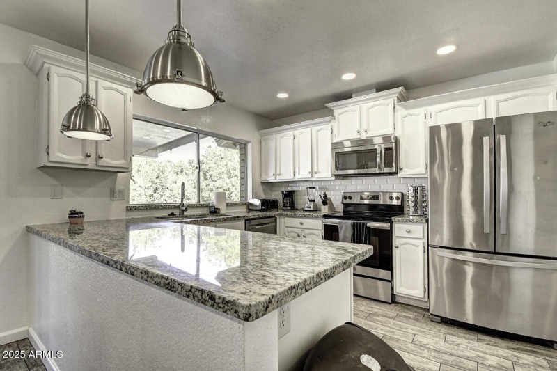 4524 E Kelton Lane Copy (9)