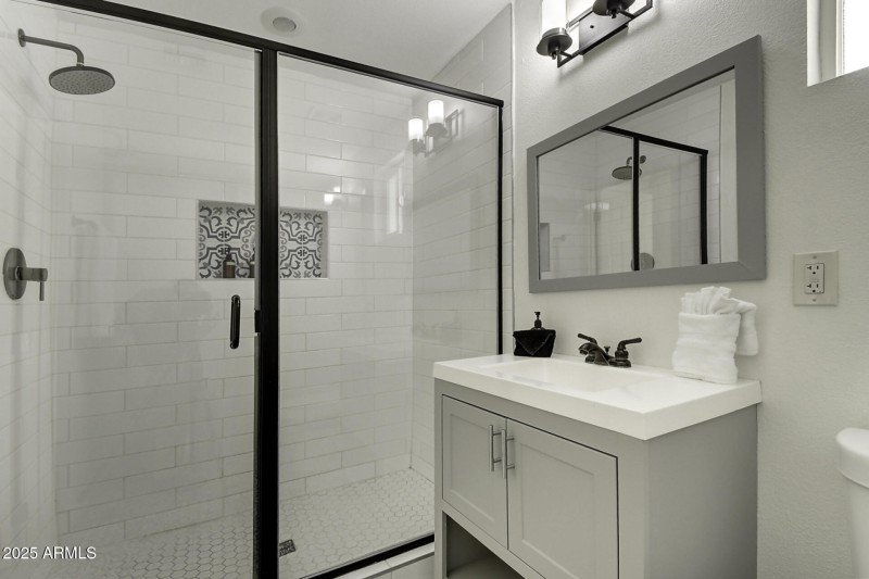 6250 E Janice Way (40)