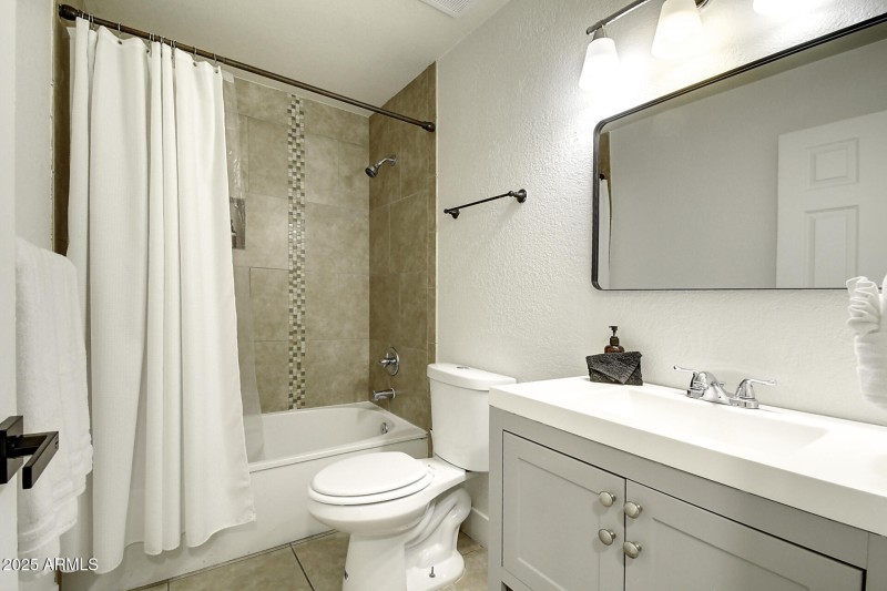 6250 E Janice Way (51)