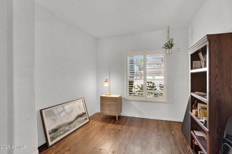 26-web-or-mls-4257 E Michelle Ave - 26