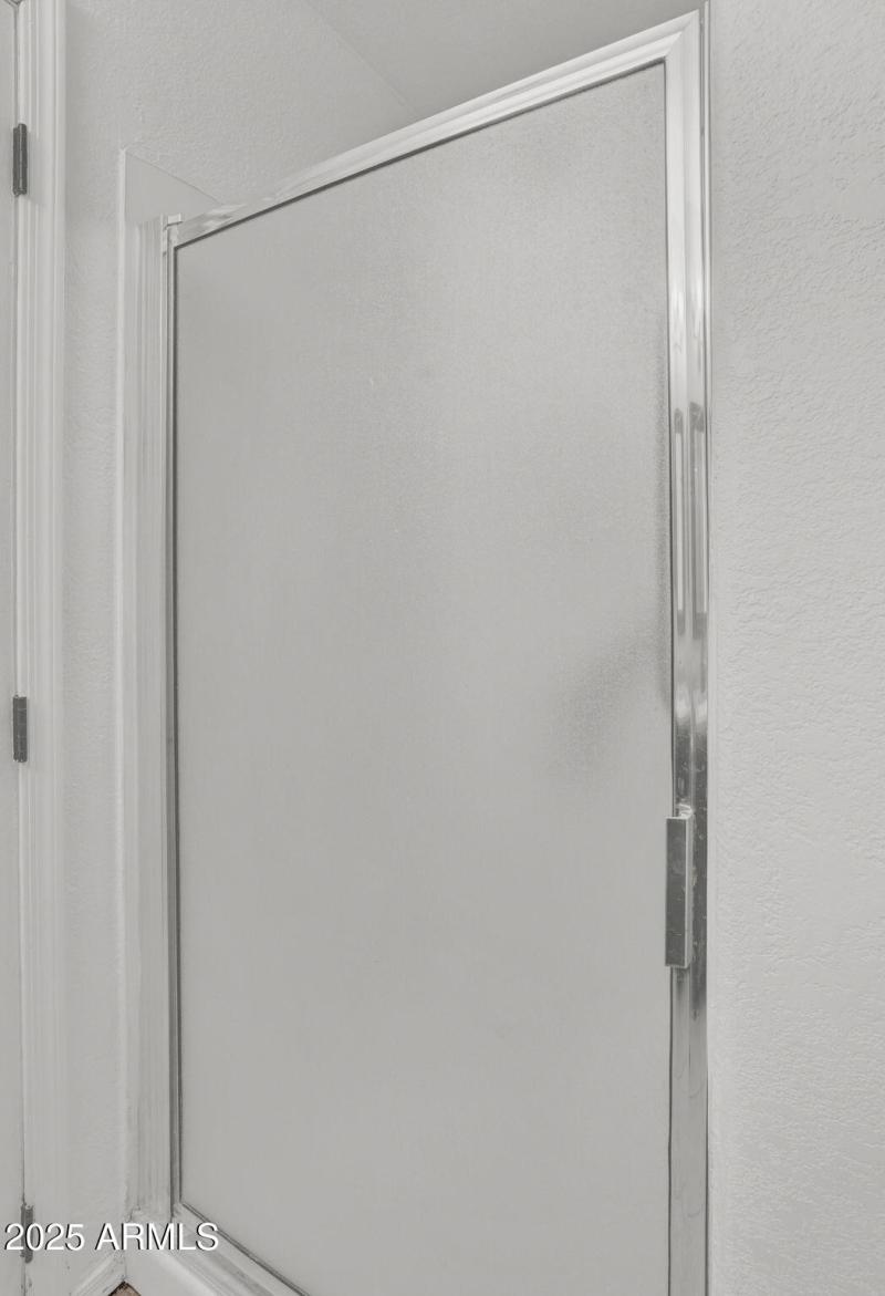 34-web-or-mls-4257 E Michelle Ave - 37