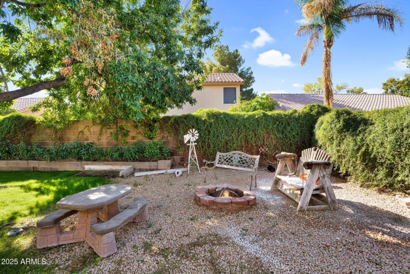 42-web-or-mls-4257 E Michelle Ave - 43